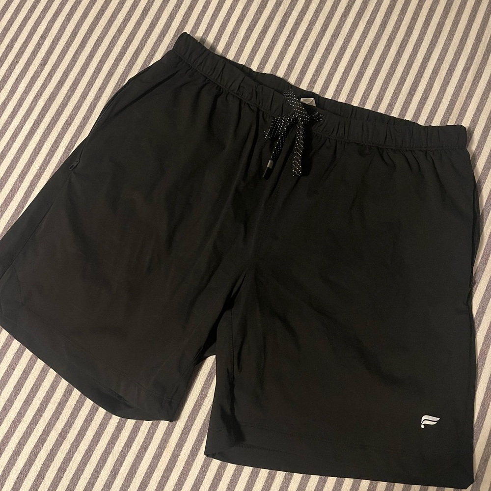 Fabletics short bundle - Picture 3 of 17